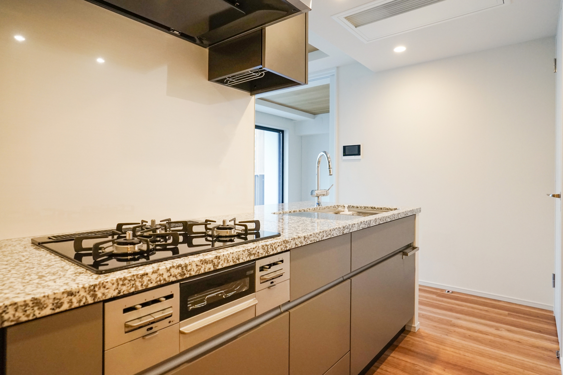 居室のクロス貼り替え